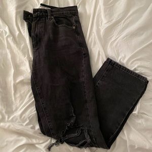 Garage Vintage Straight Black Ripped Jeans